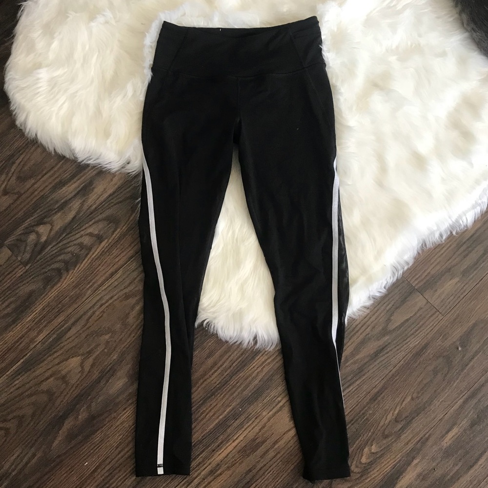 VS Yoga Pants
